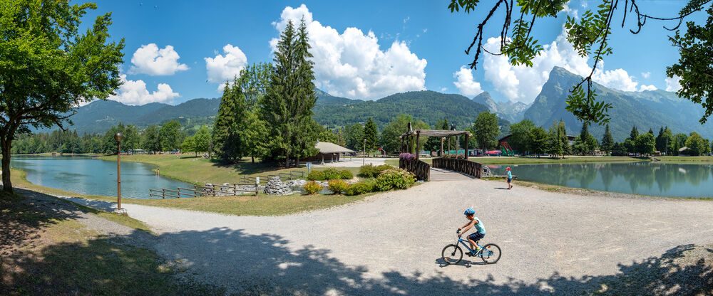 © Lac aux Dames leisure centre in summer - Christian Martelet