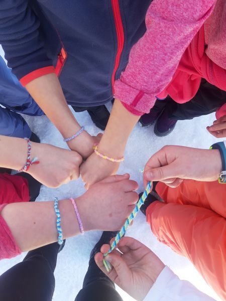 © Brazilian bracelets workshop - Praz de Lys Sommand Tourisme