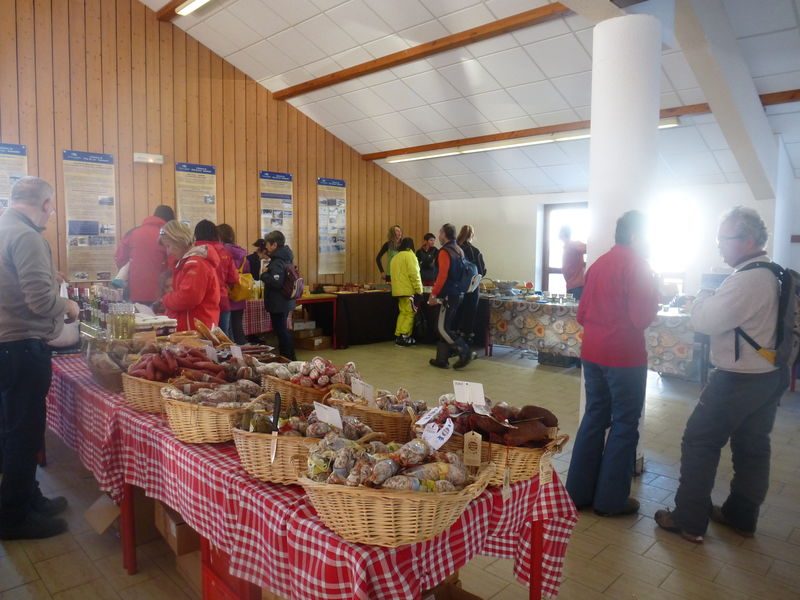 © Farmers' market - Praz de Lys Sommand Tourisme