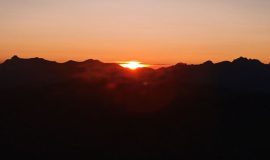 Hiking : Sunset and chamois