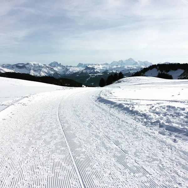 © Guided hiking tour : Zen Attitude - Vecteur Montagne