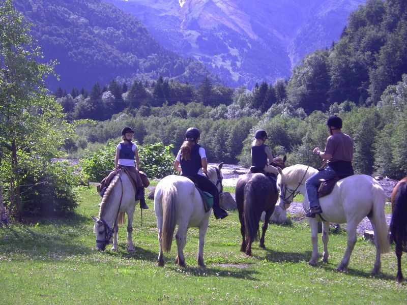 © Horse riding - Les Paddocks du Mont Blanc