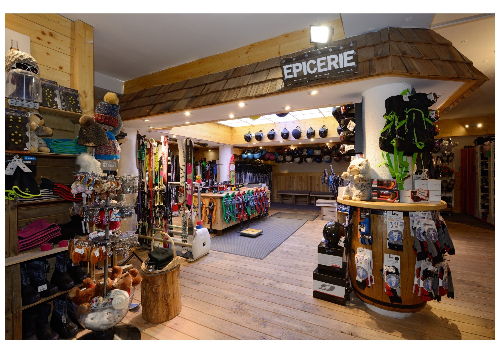 © Locaski souvenir store and press - Locaski