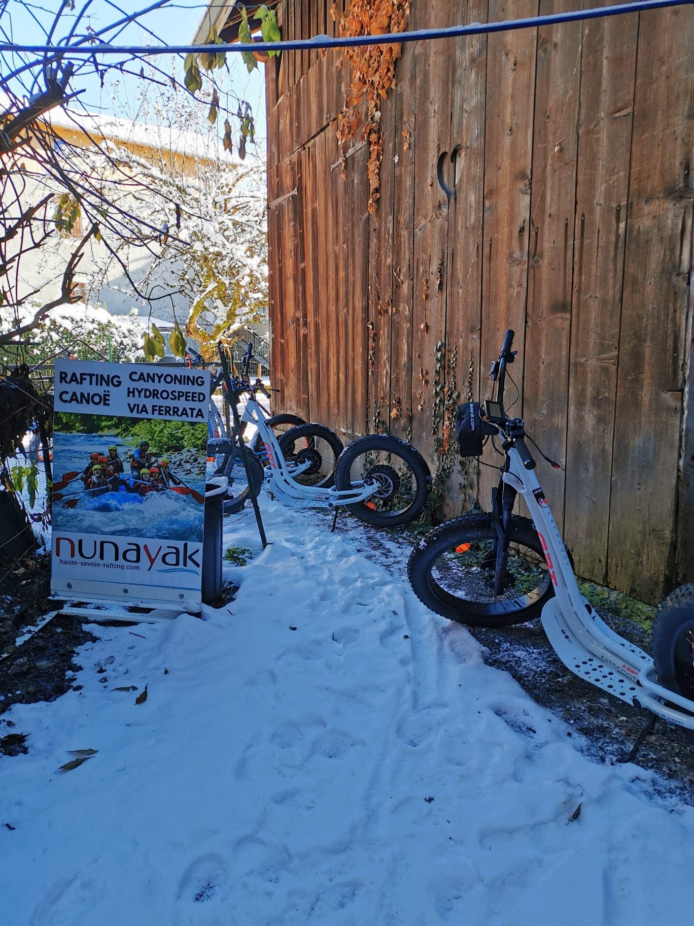 © Supervised electric scooter outing - Haut-Giffre Tourisme