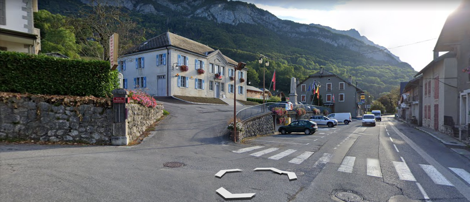 © Parking de la Mairie - Google earth