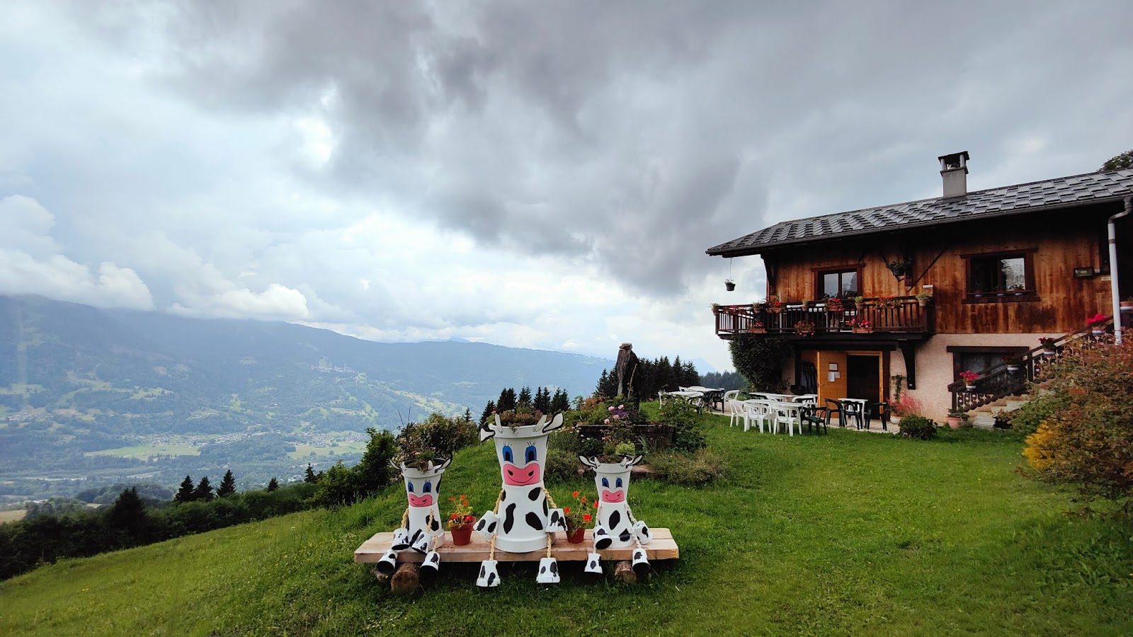 © The farm "Ferme des Cimes" - Google Business