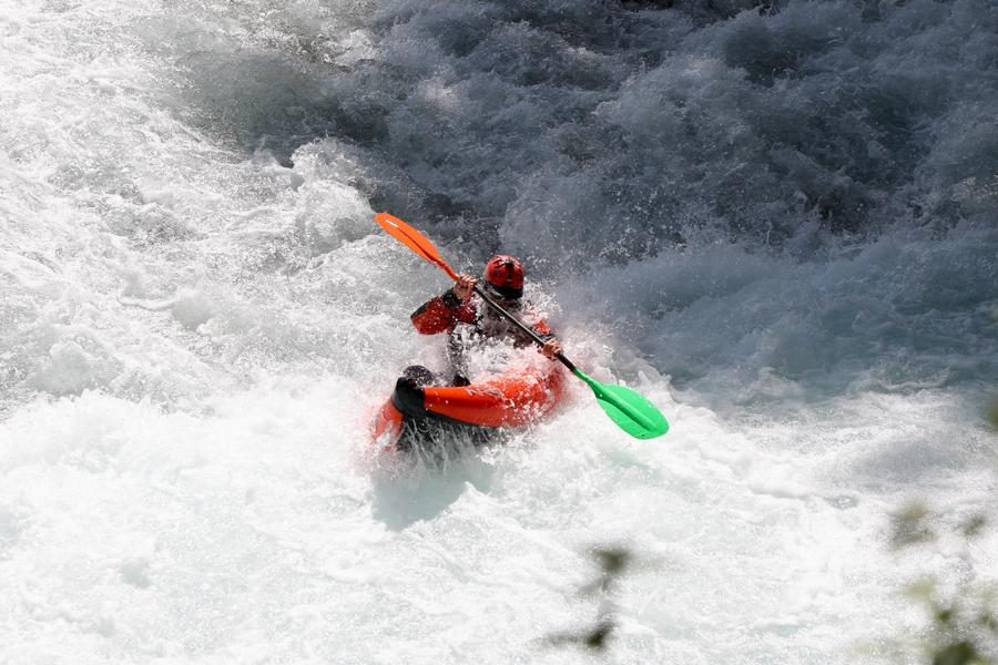 © Inflatable canoeing - ecolorado rafting