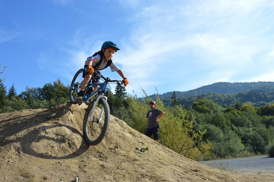 © Mountain bike courses for children - Bike Experience