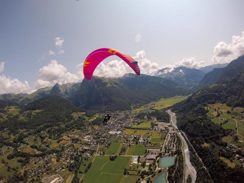 © Paragliding first flight - Discovery flight - Les Hirondailes