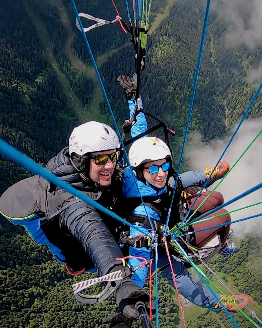 © Paragliding first flight - Passionate flight - Les Hirondailes