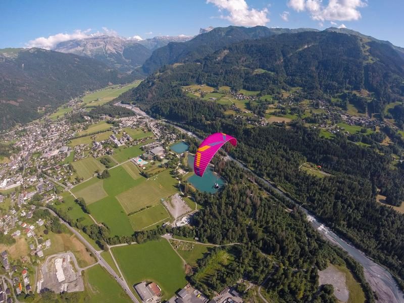 © Paragliding first flight - Passionate flight - Les Hirondailes