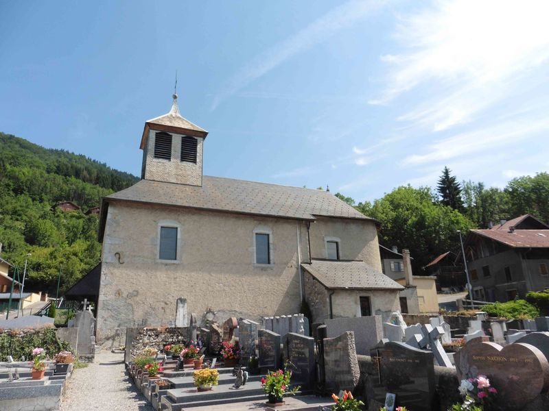 © Saint Guerin Church - Maire Verchaix