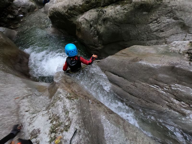 © Supervised trip to discover canyoning - Eau'Giffre Canyoning