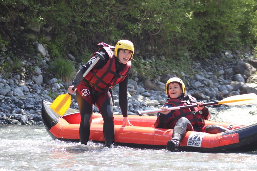 © Canoraft descent of the Giffre - Altitude Rafting