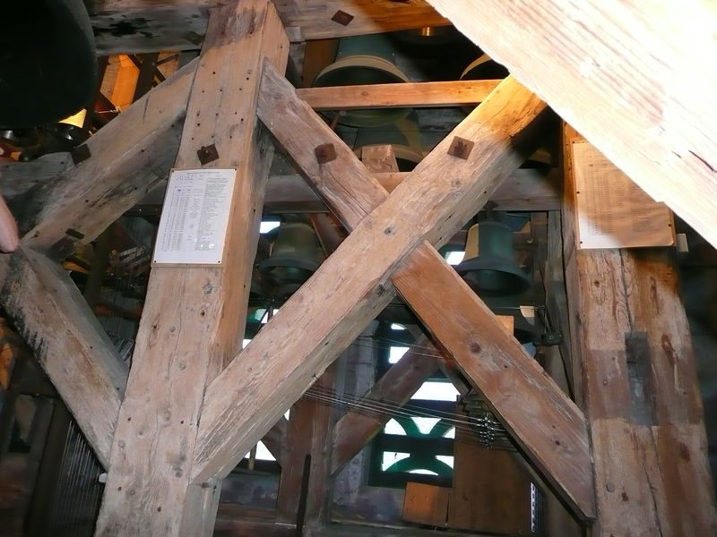 Peal of bells at Taninges and harmonium museum