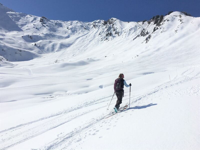 © Ski-touring: Uphill climb to the Lac de Roy - Praz de Lys Sommand Tourisme