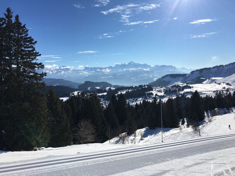 Crossing the Ramaz from Praz de Lys