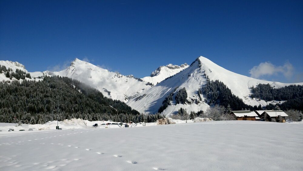 The Col de la Ramaz from Praz de Lys