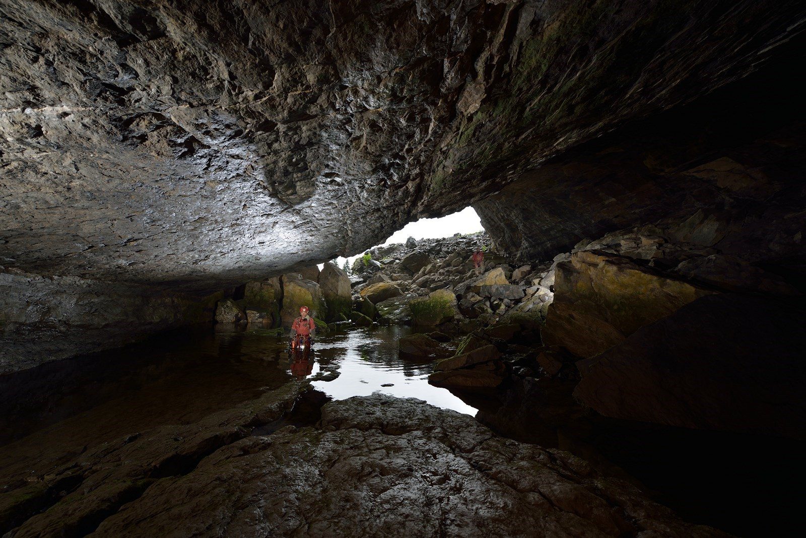 © Caving trip in Haute-Savoie - Nunayak