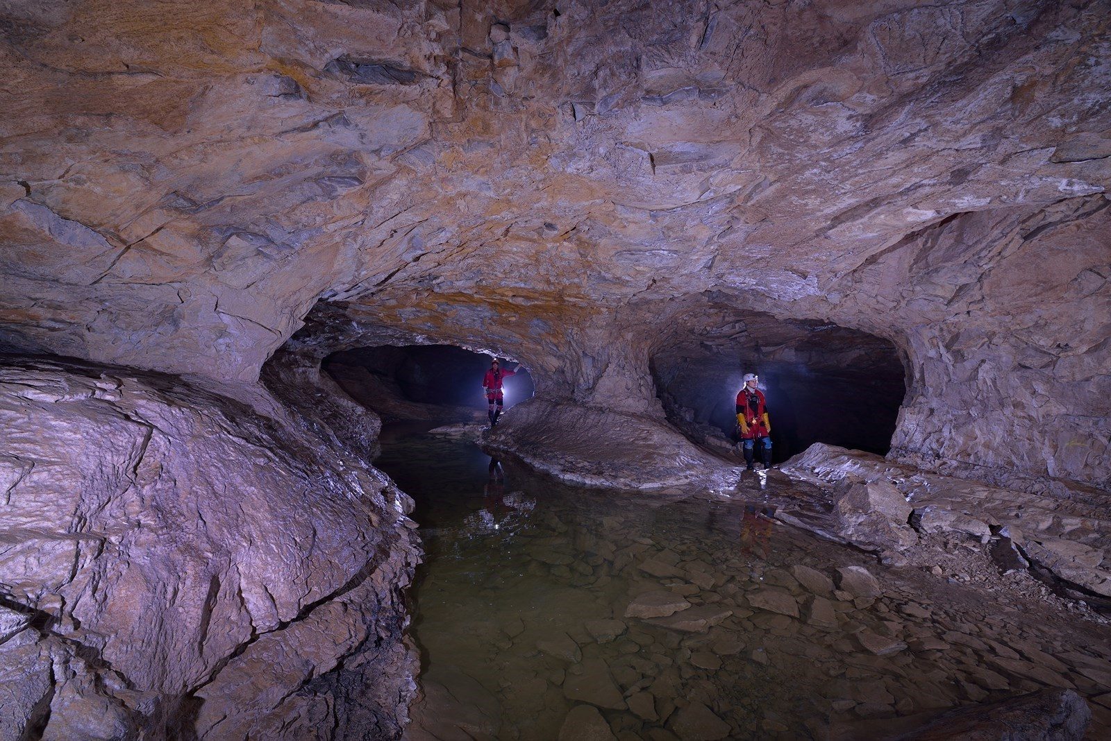 © Caving trip in Haute-Savoie - Nunayak