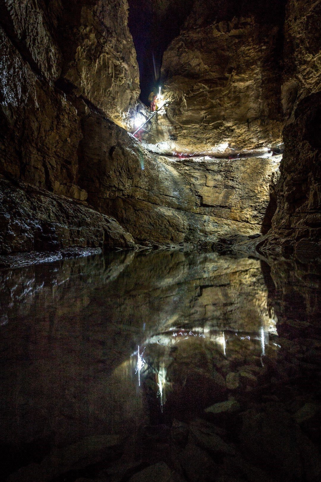 © Caving trip in Haute-Savoie - Nunayak