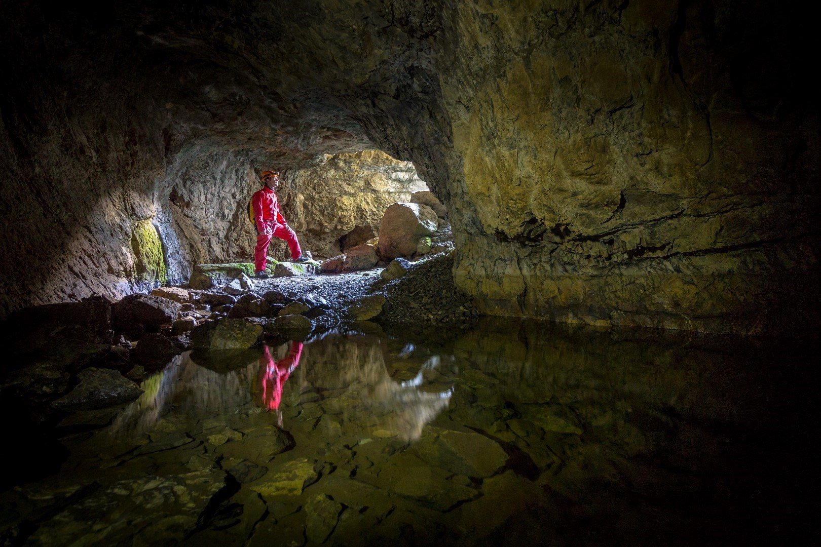 © Caving trip in Haute-Savoie - Nunayak