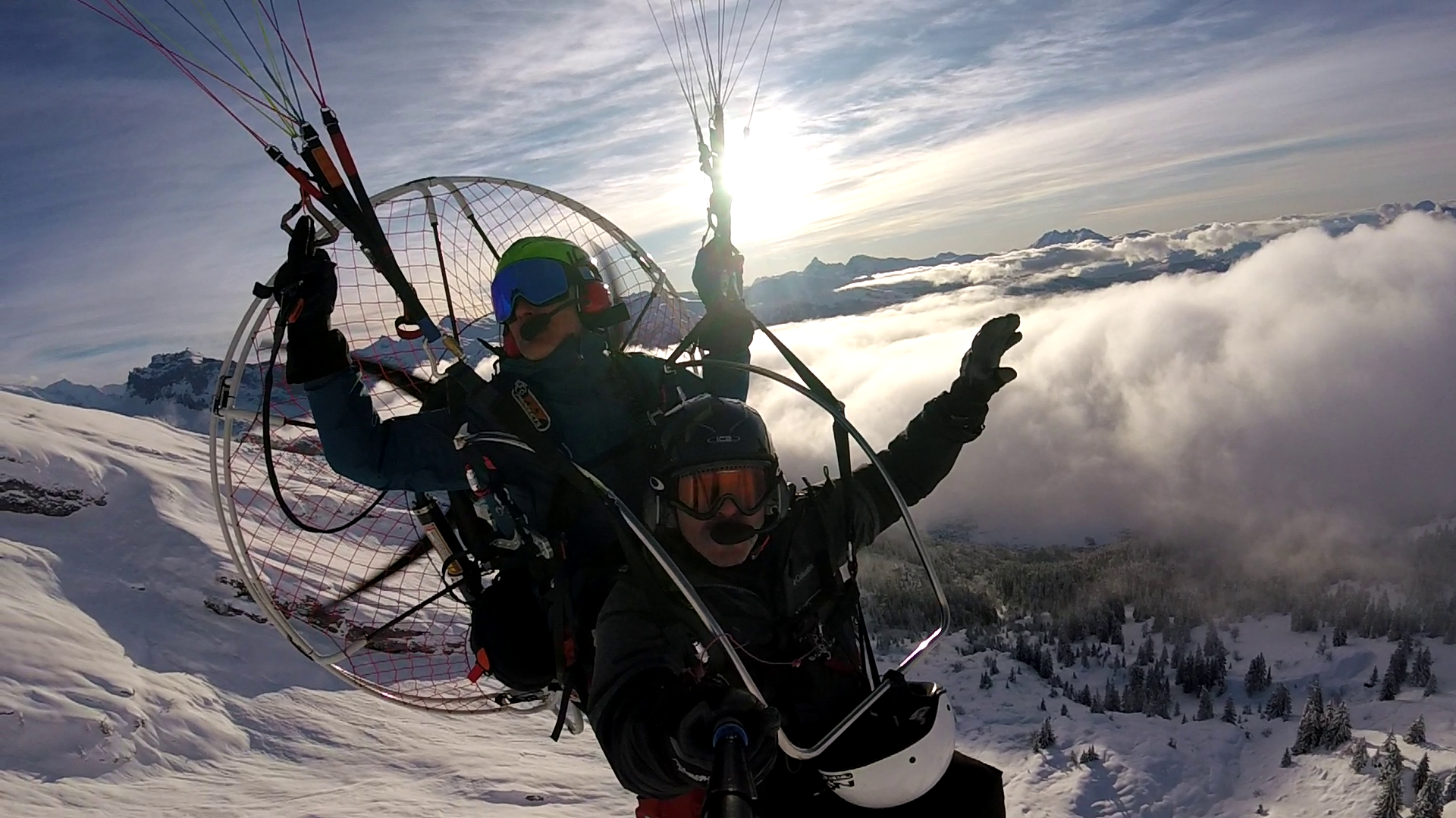 © Baptism of the air in a paramotor - profeel parapente