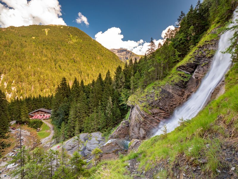 © Walking itinerary: Rouget waterfall - Gilles Piel